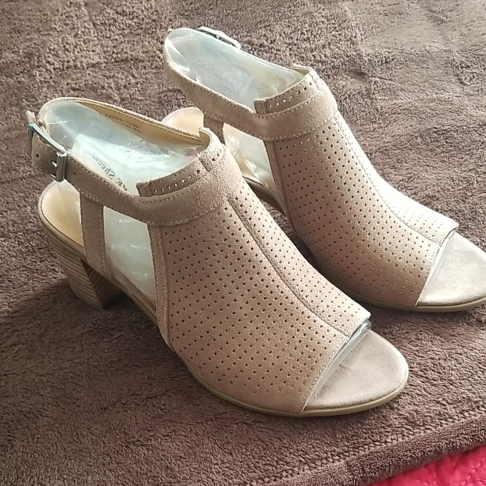Franco Sarto tan Peep-Toe Sandals